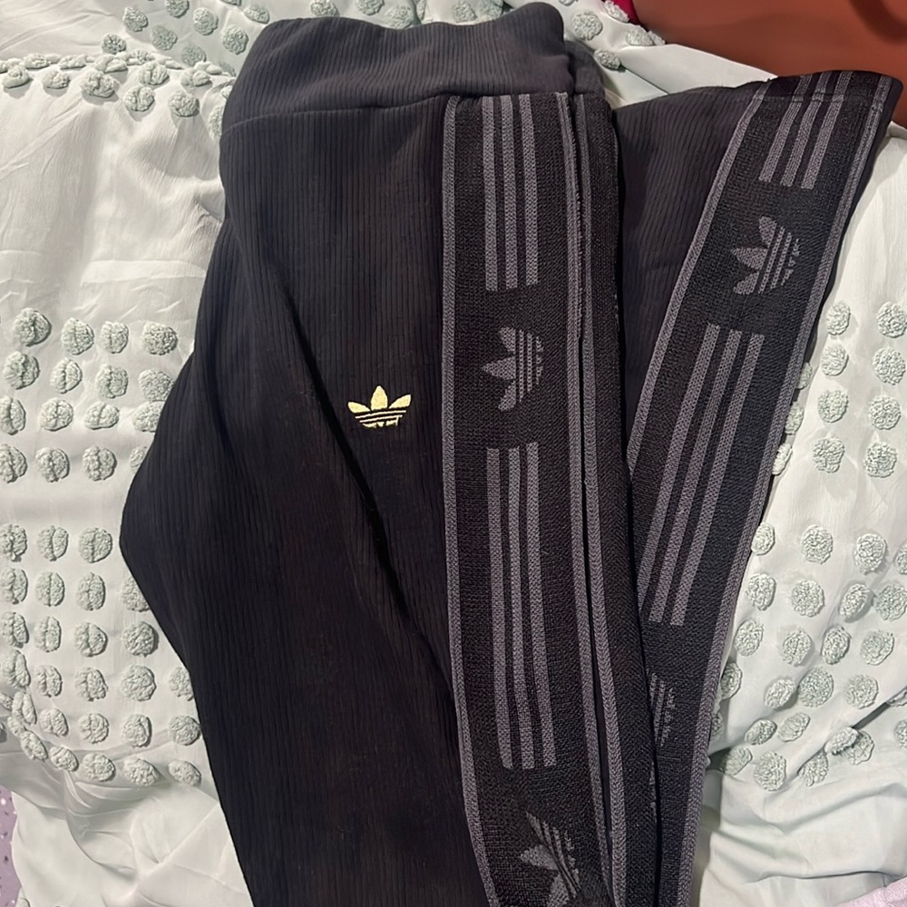 COPY - Adidas flared leggings
